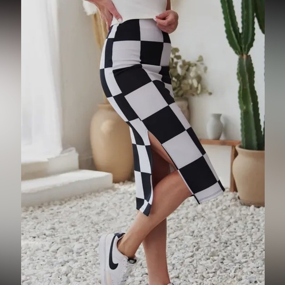 Checkered Black and White Women's Skirt - Picture 3 of 5